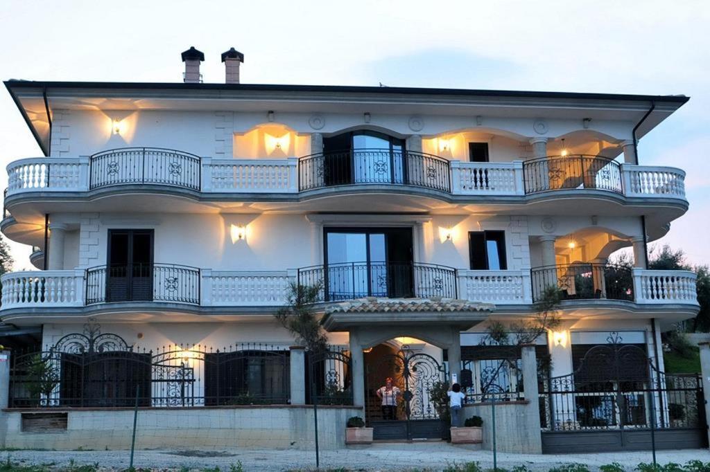 B&B Rosa Dei Venti Roseto Capo Spulico Dış mekan fotoğraf